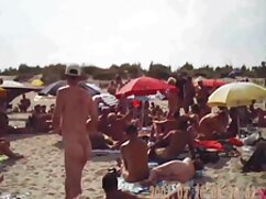 Vidéo d'une adolescente souriante video pornographie Banged (Nataly)